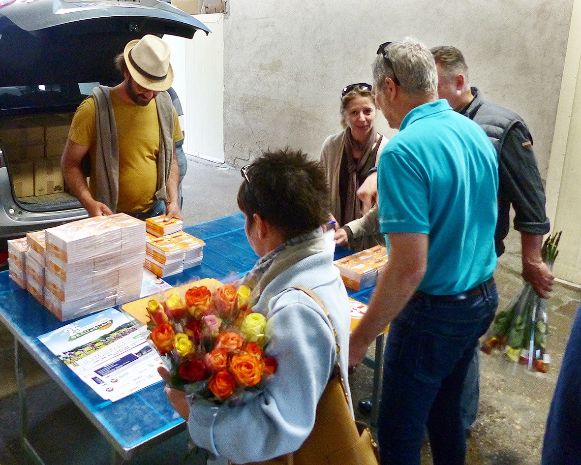 Soirée une rose pour une maman et distribution de l'UCAnnuaire