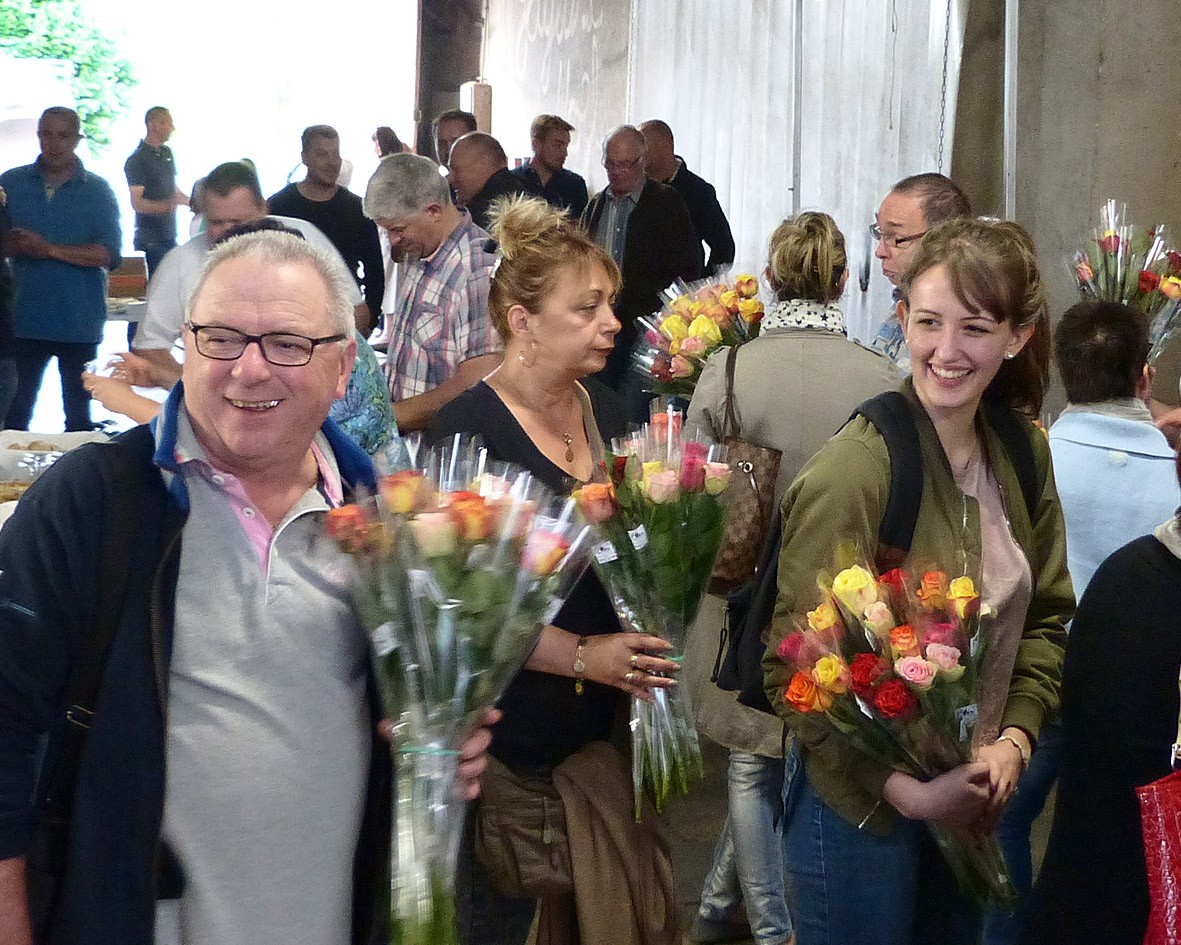 Soirée une rose pour une maman et distribution de l'UCAnnuaire